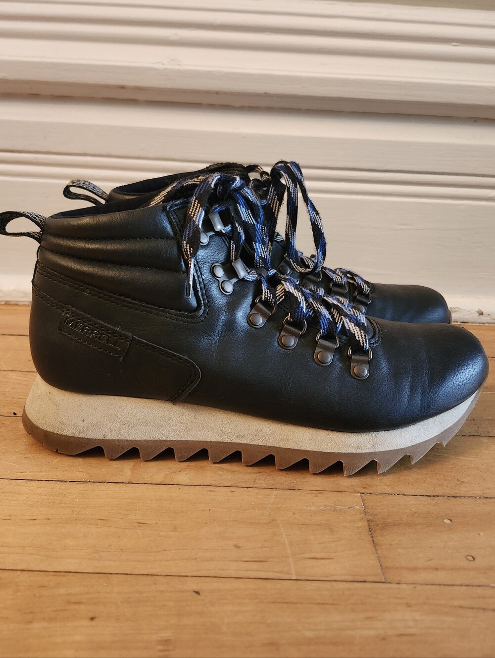 Merrell Women's "Alpine Hiker Boot", Women's Size 8, Black